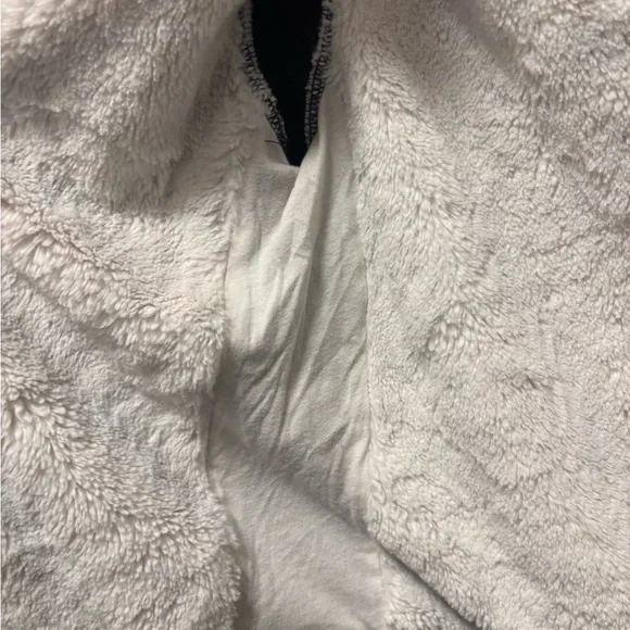 Hollister Black Jacket / hooded zip sweater XS - Picture 10 of 12